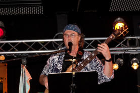 Gerhard Preuschl  Bass, Gesang